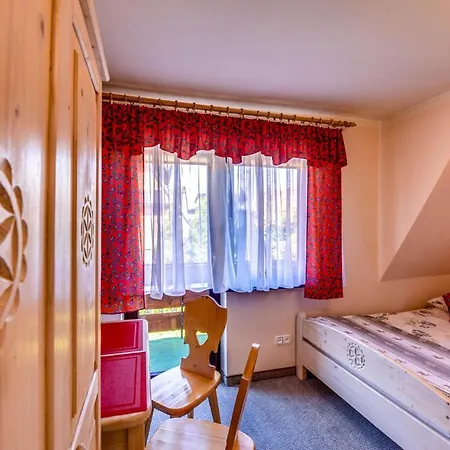 Dom Gościnny Efka *